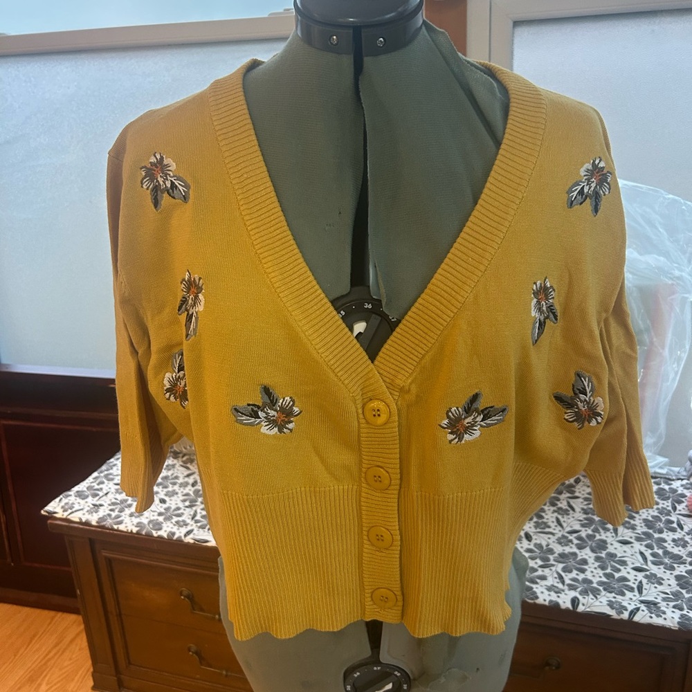 NWT Banned Retro Floral Embroidered Mustard Cropped Cardigan